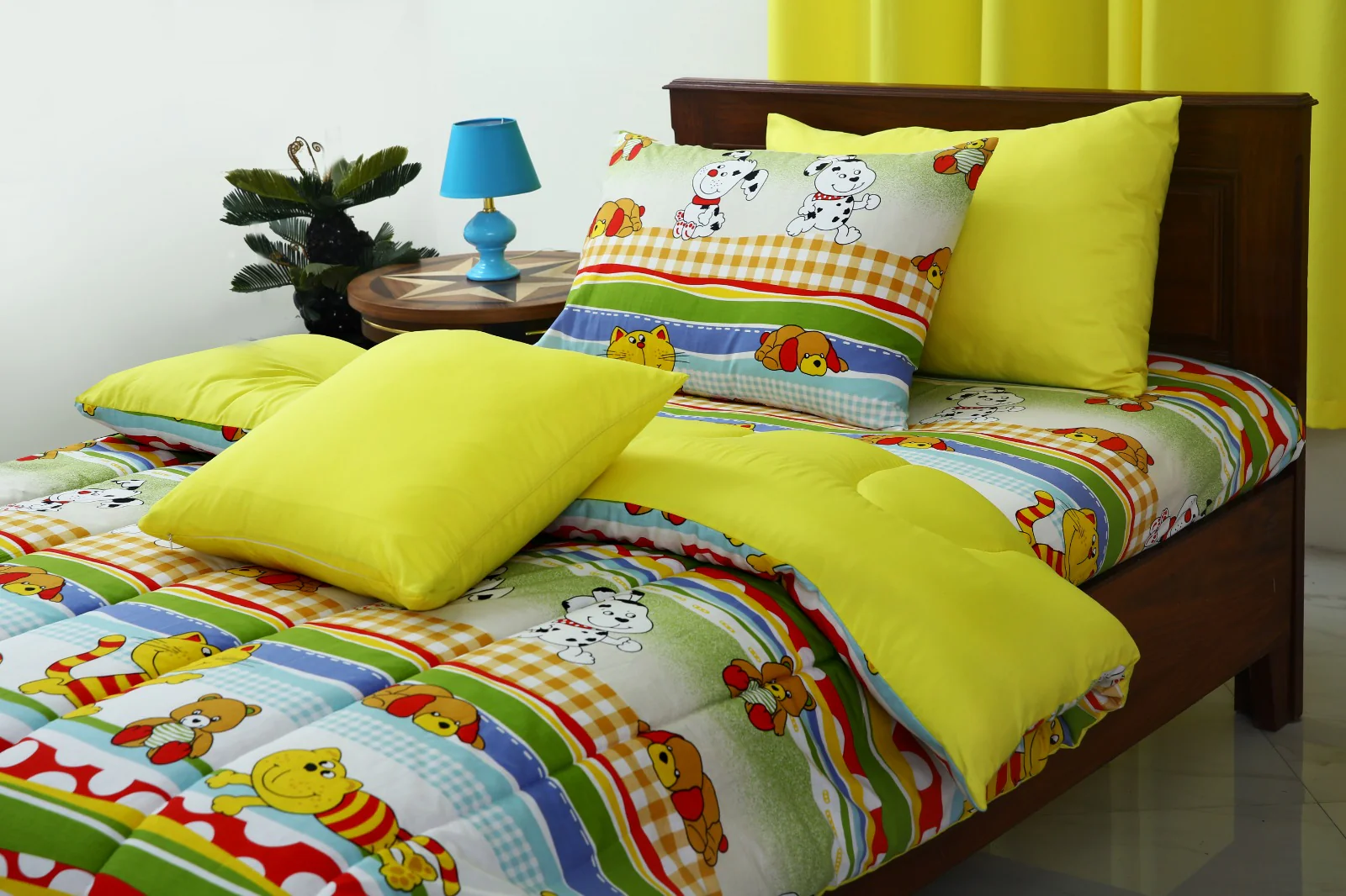 5 PCs Single Razai Set-Puppies Party(With Yellow Reverse) - Image 3
