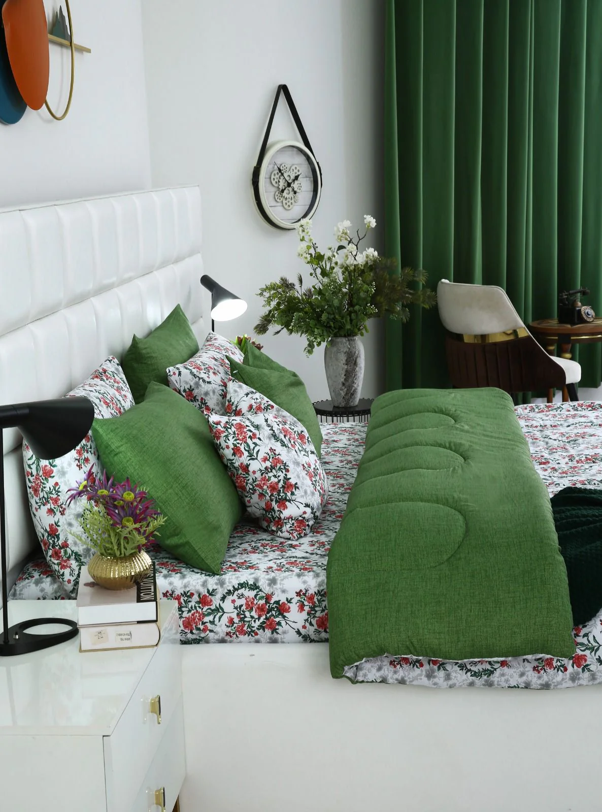 8 PCs Winter Razai Set-Emerald Blooms - Image 9